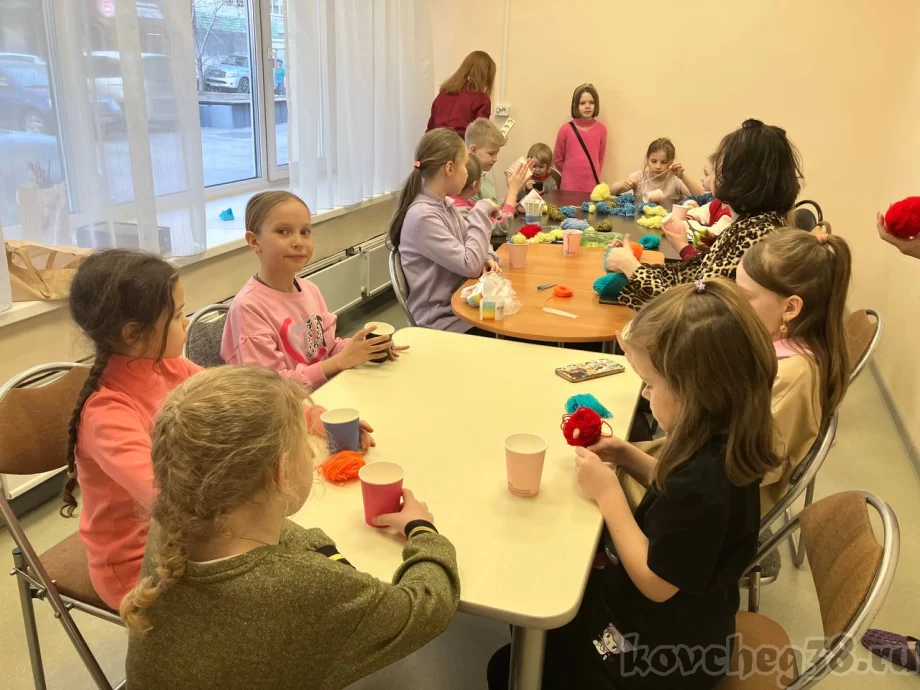 выбирают основу для корзинки